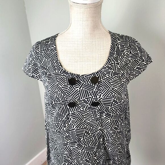 Loft Women's Capped Sleeve Cotton Scoop Neck With Button Detail Top Size Small - Picture 4 of 6